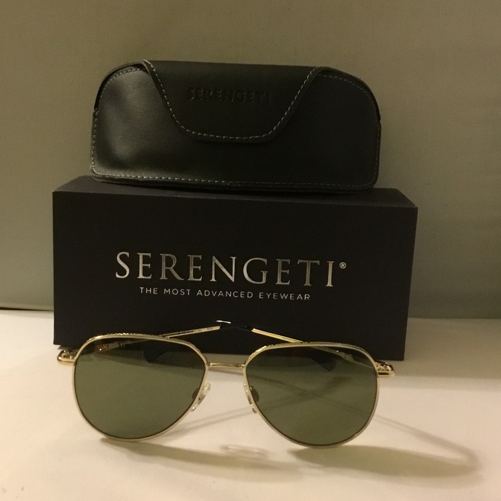 Serengeti Haywood Small Gold Frame Sunglasses Polarized with Green Lenses.
